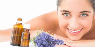 4 MANFAAT ESSENTIAL OIL UNTUK WAJAH
